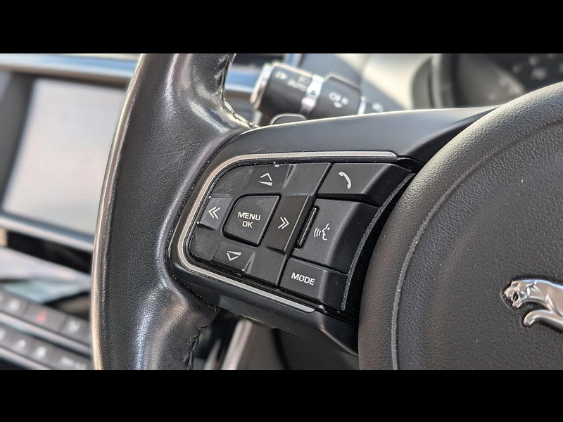 Jaguar XE 2.0d Portfolio Auto AWD Euro 6 (s/s) 4dr