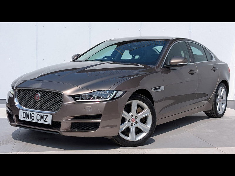 Jaguar XE 2.0d Portfolio Auto AWD Euro 6 (s/s) 4dr