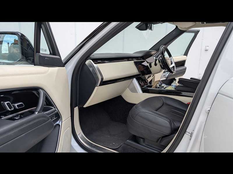 Land Rover Range Rover 3.0 D300 MHEV SE Auto 4WD Euro 6 (s/s) 5dr