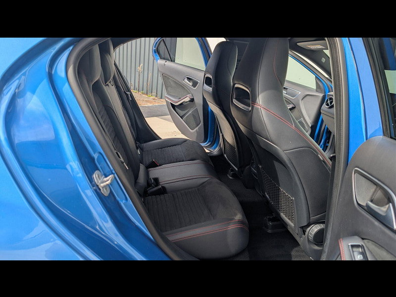 Mercedes-Benz A Class 2.1 A200d AMG Line (Premium) 7G-DCT Euro 6 (s/s) 5dr