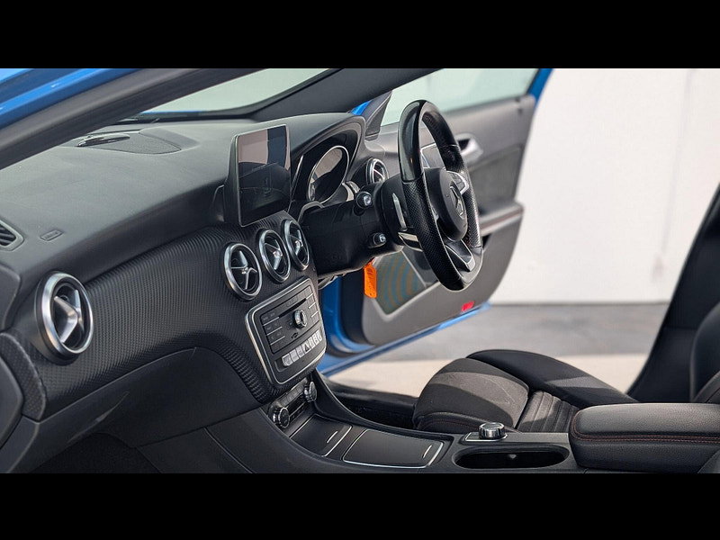 Mercedes-Benz A Class 2.1 A200d AMG Line (Premium) 7G-DCT Euro 6 (s/s) 5dr