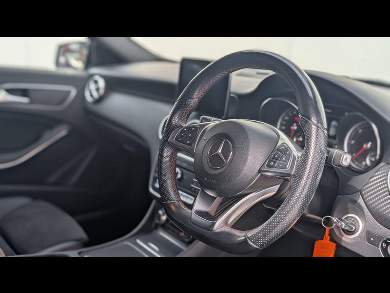 Mercedes-Benz A Class 2.1 A200d AMG Line (Premium) 7G-DCT Euro 6 (s/s) 5dr