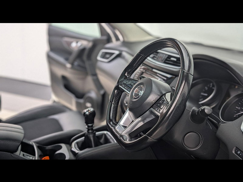 Nissan Qashqai 1.3 DIG-T Tekna Euro 6 (s/s) 5dr