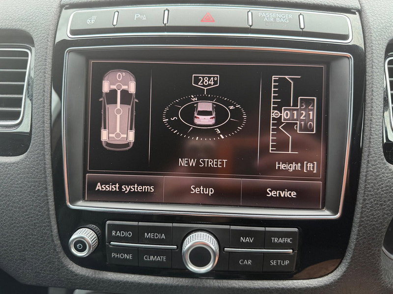 Volkswagen Touareg 3.0 TDI V6 BlueMotion Tech R-Line Tiptronic 4WD Euro 6 (s/s) 5dr