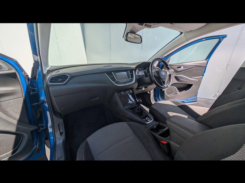 Vauxhall Grandland X 1.2 Turbo SE Euro 6 (s/s) 5dr