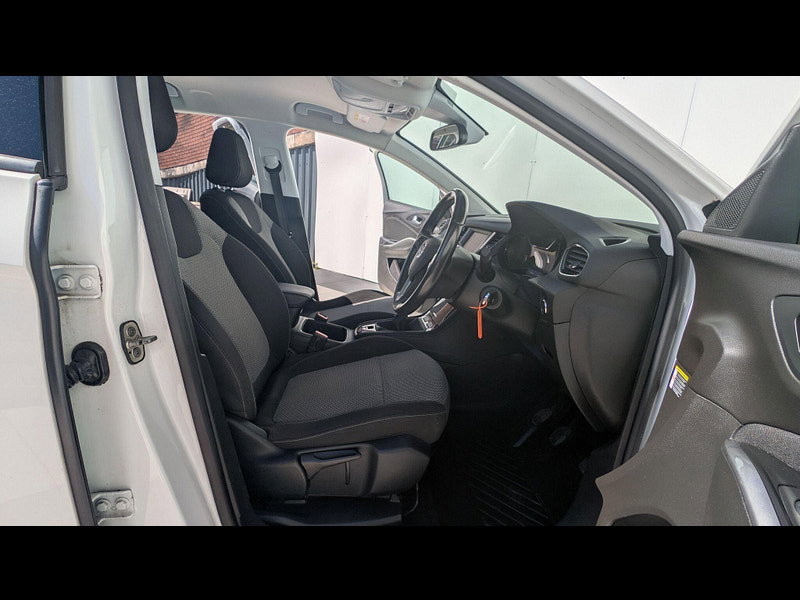 Vauxhall Grandland X 1.2 Turbo SE Euro 6 (s/s) 5dr