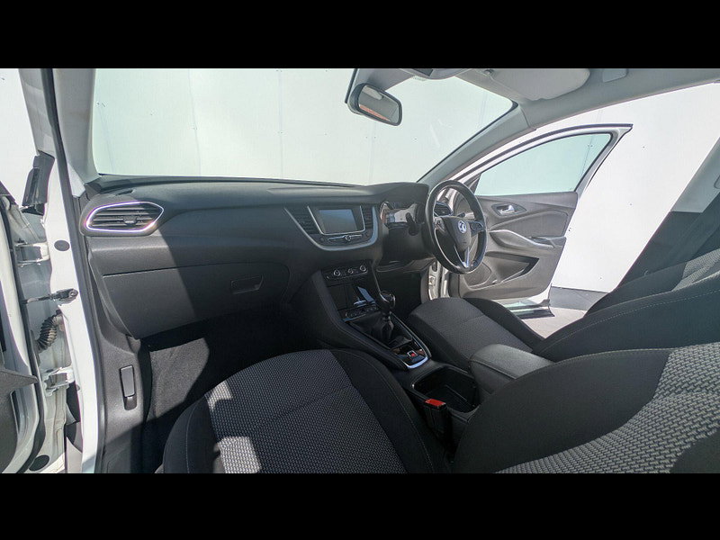 Vauxhall Grandland X 1.2 Turbo SE Euro 6 (s/s) 5dr