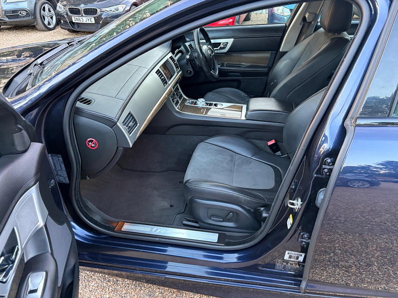 Jaguar XF 3.0d V6 R-Sport Auto Euro 5 (s/s) 4dr 4dr Automatic 2026