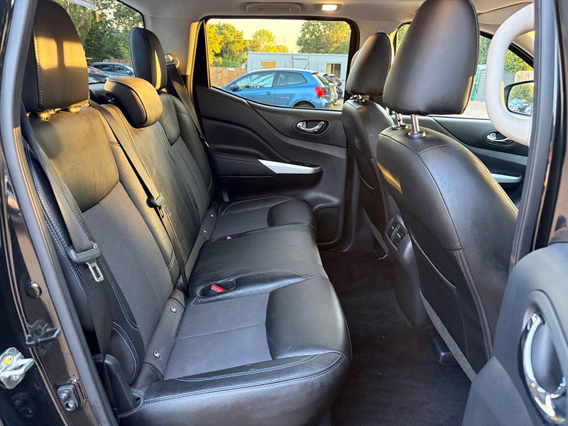 Nissan Navara 2.3 dCi N-Guard Auto 4WD Euro 6 4dr 4dr Automatic 2026