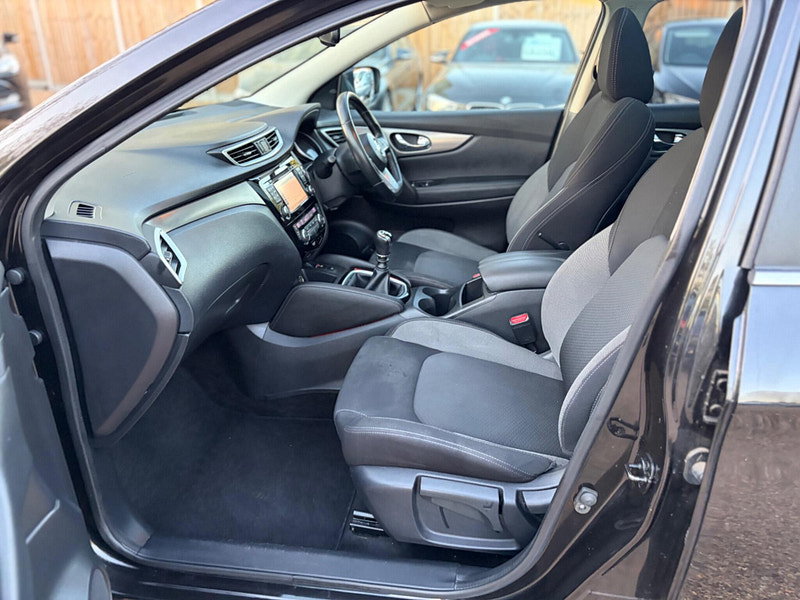 Nissan Qashqai 1.5 dCi N-Connecta Euro 6 (s/s) 5dr 5dr Manual 2026