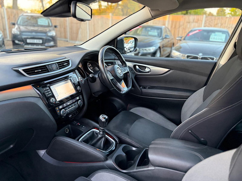 Nissan Qashqai 1.5 dCi N-Connecta Euro 6 (s/s) 5dr 5dr Manual 2026
