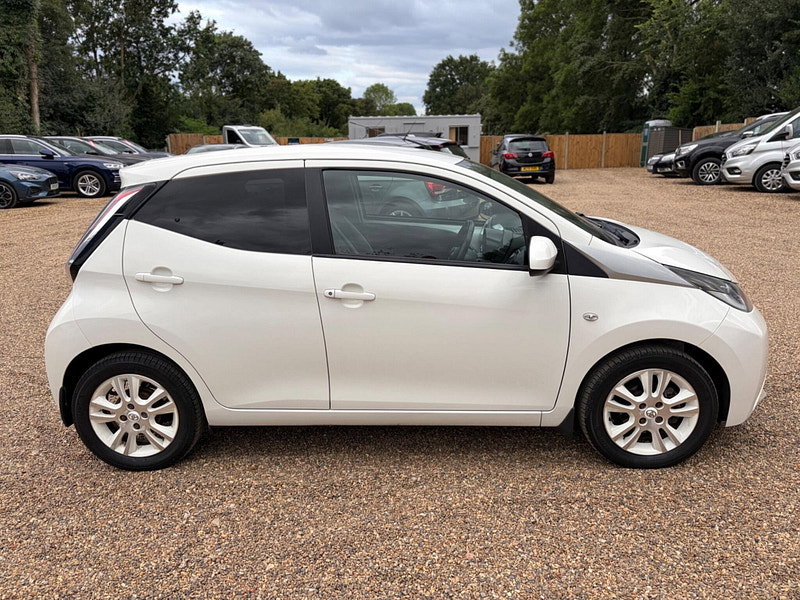 Toyota Aygo 1.0 VVT-i x-pure Euro 6 5dr 5dr Manual 2026