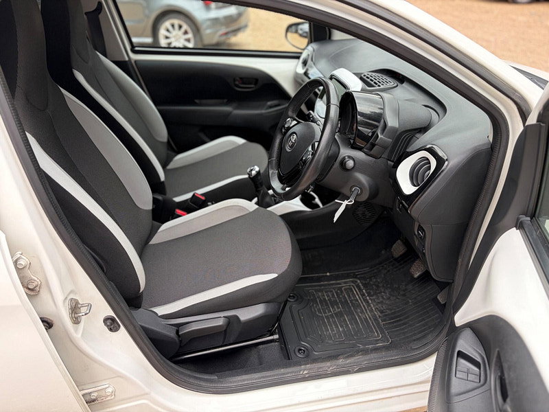 Toyota Aygo 1.0 VVT-i x-pure Euro 6 5dr 5dr Manual 2026