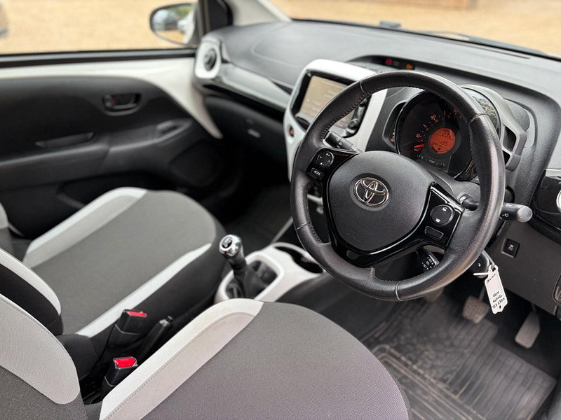 Toyota Aygo 1.0 VVT-i x-pure Euro 6 5dr 5dr Manual 2026