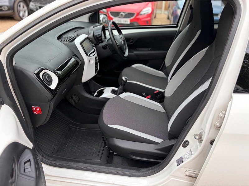 Toyota Aygo 1.0 VVT-i x-pure Euro 6 5dr 5dr Manual 2026