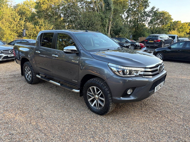 Toyota Hilux 2.4 D-4D Invincible 4WD Euro 6 4dr (TSS, 3.5t) 4dr Manual 2026