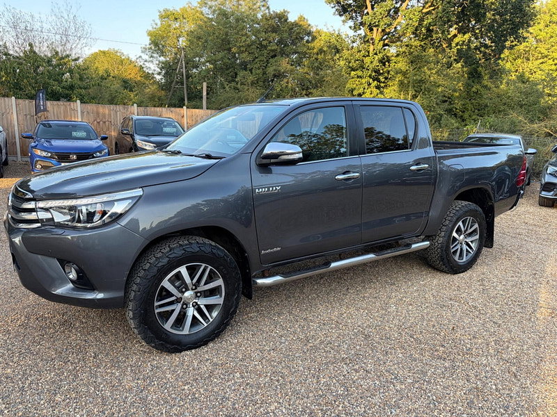 Toyota Hilux 2.4 D-4D Invincible 4WD Euro 6 4dr (TSS, 3.5t) 4dr Manual 2026