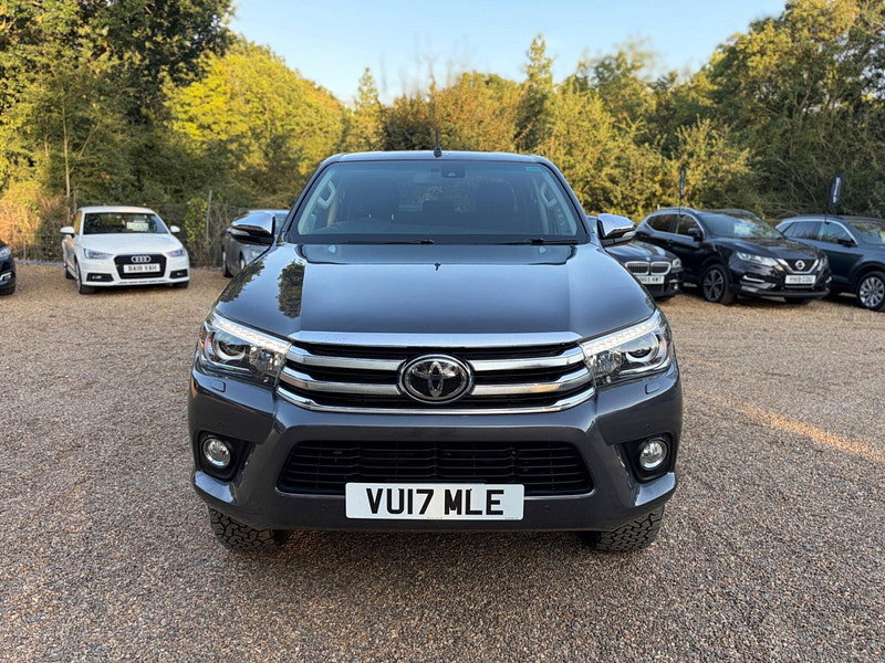 Toyota Hilux 2.4 D-4D Invincible 4WD Euro 6 4dr (TSS, 3.5t) 4dr Manual 2026