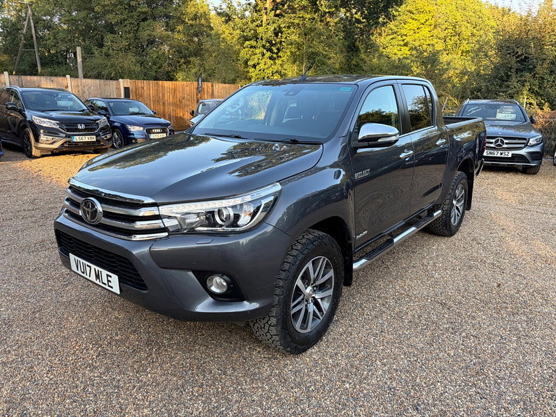 Toyota Hilux 2.4 D-4D Invincible 4WD Euro 6 4dr (TSS, 3.5t) 4dr Manual 2026