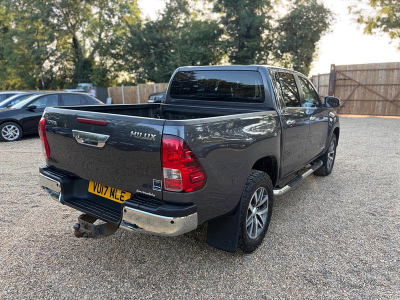 Toyota Hilux 2.4 D-4D Invincible 4WD Euro 6 4dr (TSS, 3.5t) 4dr Manual 2026