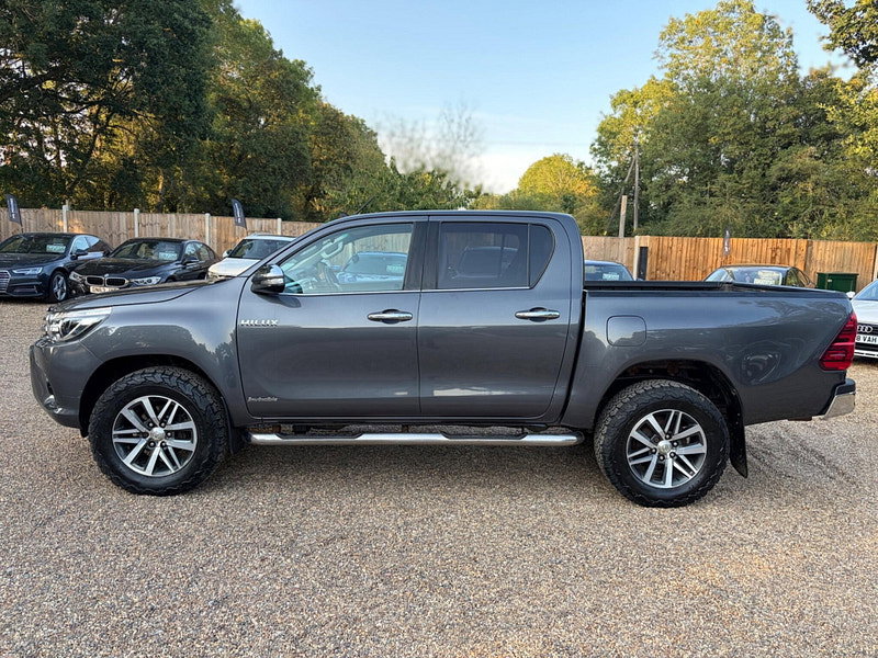 Toyota Hilux 2.4 D-4D Invincible 4WD Euro 6 4dr (TSS, 3.5t) 4dr Manual 2026