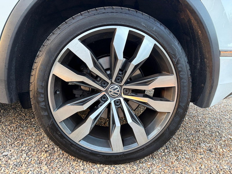 Volkswagen Tiguan 2.0 BiTDI BlueMotion Tech R-Line DSG 4Motion Euro 6 (s/s) 5dr 5dr Automatic 2026
