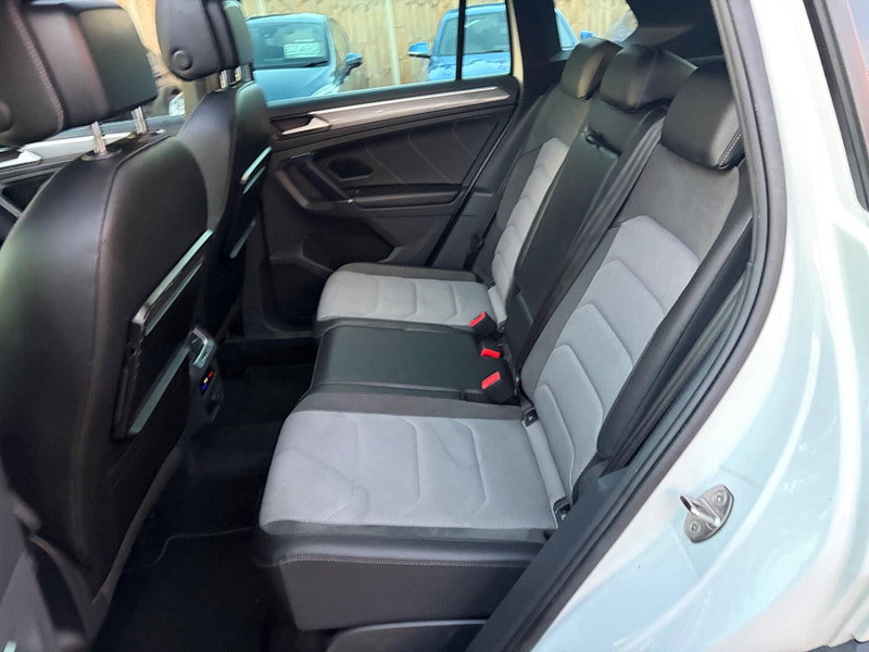 Volkswagen Tiguan 2.0 TDI BlueMotion Tech R-Line DSG 4Motion Euro 6 (s/s) 5dr 5dr Automatic 2026