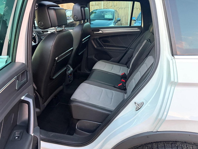 Volkswagen Tiguan 2.0 TDI BlueMotion Tech R-Line DSG 4Motion Euro 6 (s/s) 5dr 5dr Automatic 2026