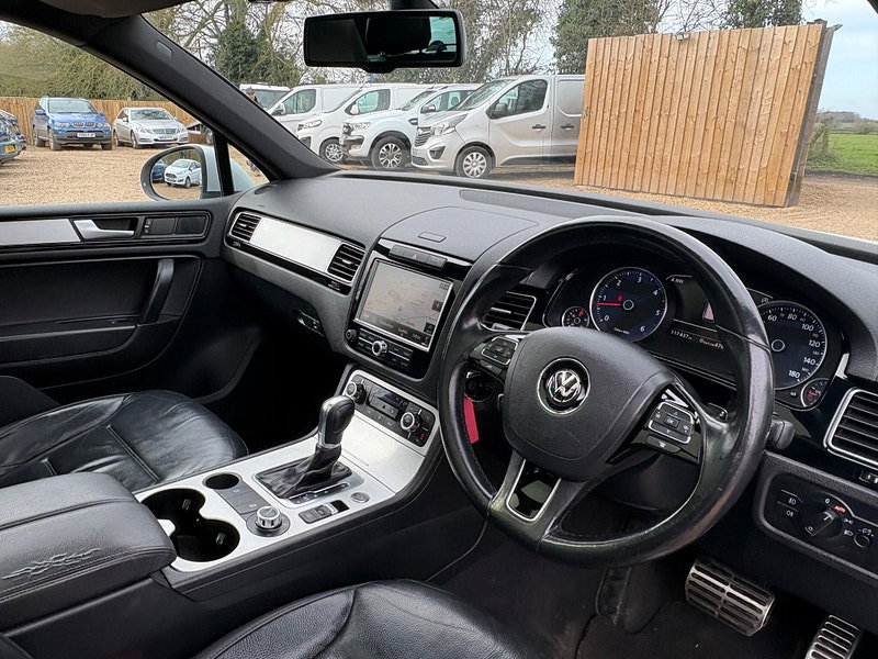 Volkswagen Touareg 3.0 TDI V6 BlueMotion Tech R-Line Tiptronic 4WD Euro 5 (s/s) 5dr 5dr Automatic 2026