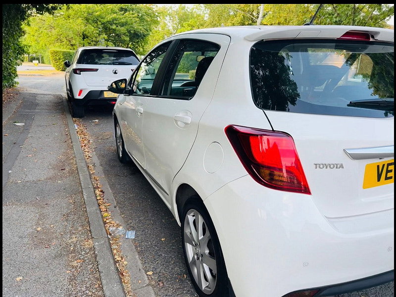 Toyota Yaris 1.5 VVT-h Icon Hatchback 5dr Petrol Hybrid E-CVT Euro 6 (101 ps) 5dr Automatic 2026