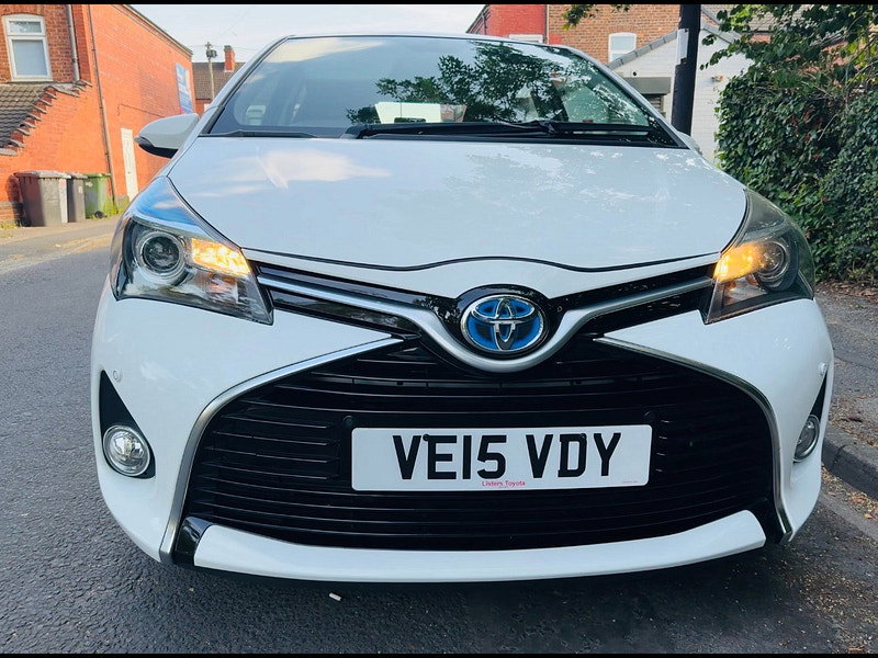 Toyota Yaris 1.5 VVT-h Icon Hatchback 5dr Petrol Hybrid E-CVT Euro 6 (101 ps) 5dr Automatic 2026