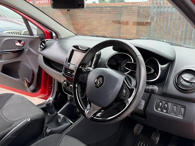 Renault Clio 1.2 16V Dynamique MediaNav Hatchback 5dr Petrol Manual Euro 5 (75 ps) 5dr Manual 2026