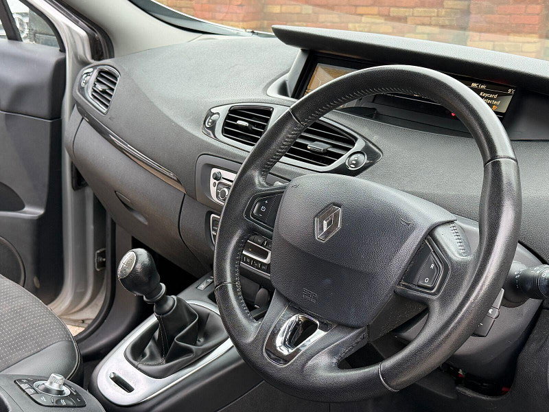 Renault Scenic 1.5 dCi ENERGY Dynamique TomTom MPV 5dr Diesel Manual Euro 5 (s/s) (110 ps) 5dr Manual 2026
