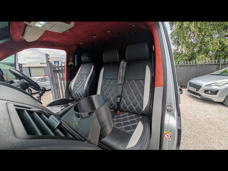 Volkswagen Transporter 2.5 TDI PD T32 Panel Van 4dr Diesel Manual L1 H1 (128 bhp) 4dr Manual 2026