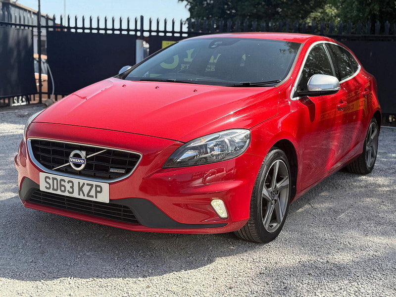 Volvo V40 1.6 D2 R-Design Hatchback 5dr Diesel Manual Euro 5 (s/s) (115 ps) 5dr Manual 2026
