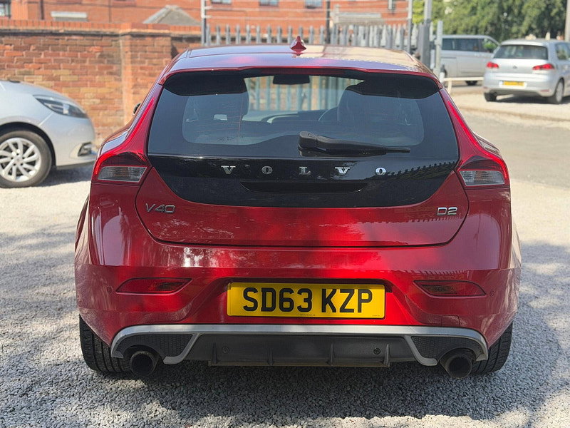 Volvo V40 1.6 D2 R-Design Hatchback 5dr Diesel Manual Euro 5 (s/s) (115 ps) 5dr Manual 2026