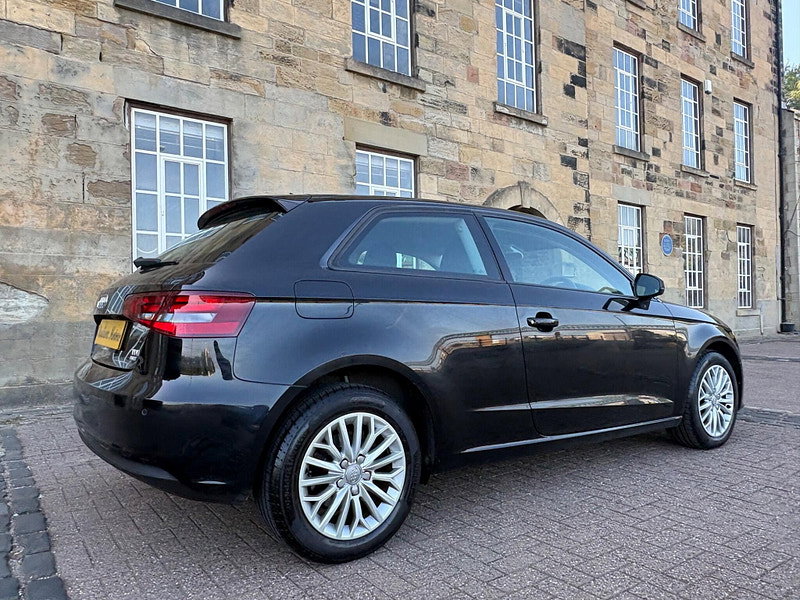 Audi A3 1.6 TDI ultra SE Technik Euro 6 (s/s) 3dr