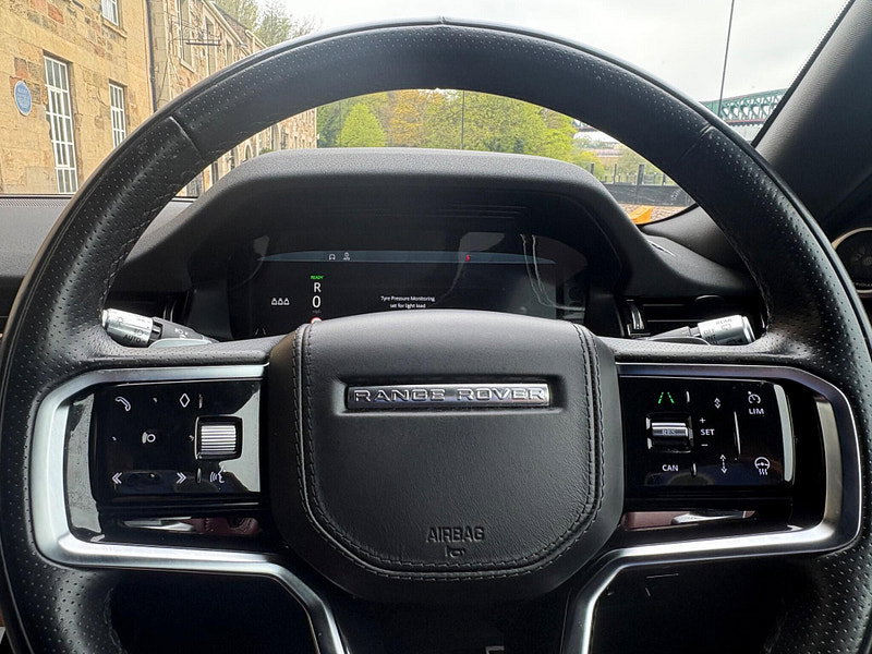 Land Rover Range Rover Evoque 1.5 P300e 12.2kWh R-Dynamic HSE Auto 4WD Euro 6 (s/s) 5dr