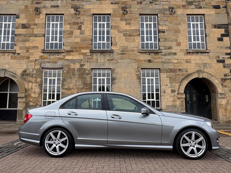 Mercedes-Benz C Class 2.1 C250 CDI AMG Sport Edition G-Tronic+ Euro 5 (s/s) 4dr