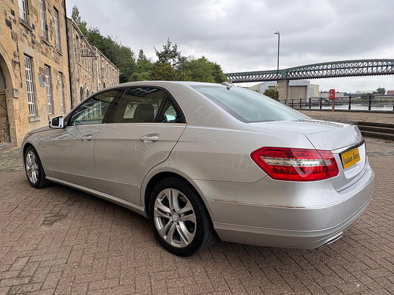 Mercedes-Benz E Class 2.1 E220 CDI BlueEfficiency Executive SE G-Tronic+ Euro 5 (s/s) 4dr