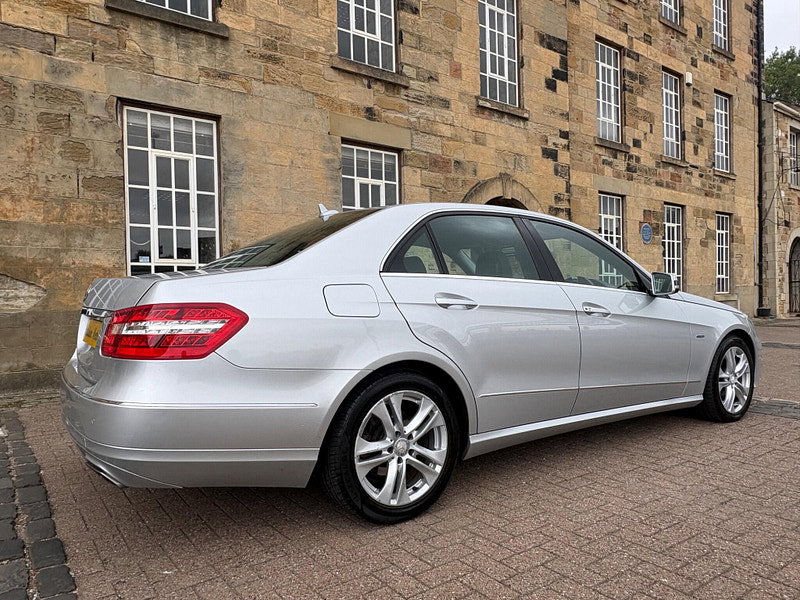 Mercedes-Benz E Class 2.1 E220 CDI BlueEfficiency Executive SE G-Tronic+ Euro 5 (s/s) 4dr
