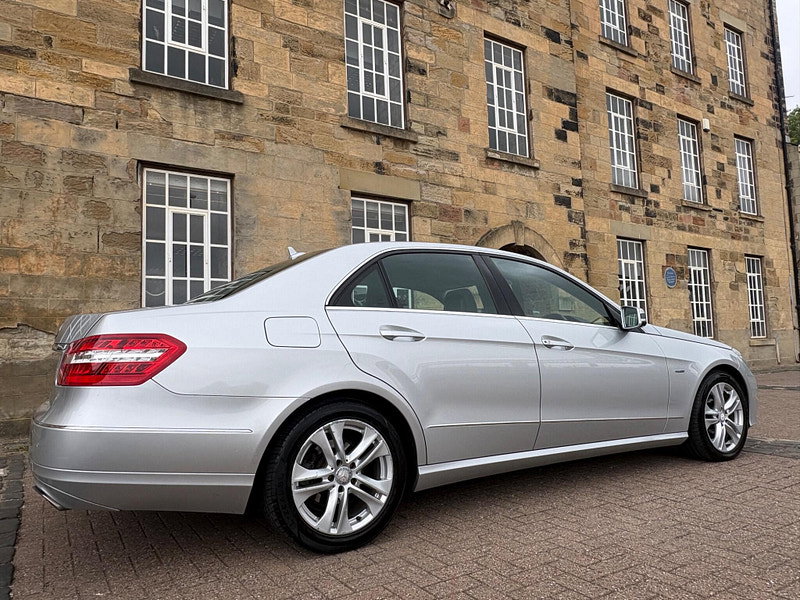 Mercedes-Benz E Class 2.1 E220 CDI BlueEfficiency Executive SE G-Tronic+ Euro 5 (s/s) 4dr