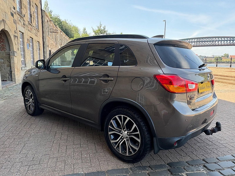 Mitsubishi ASX 2.2 DI-D 4 Auto 4WD Euro 6 5dr