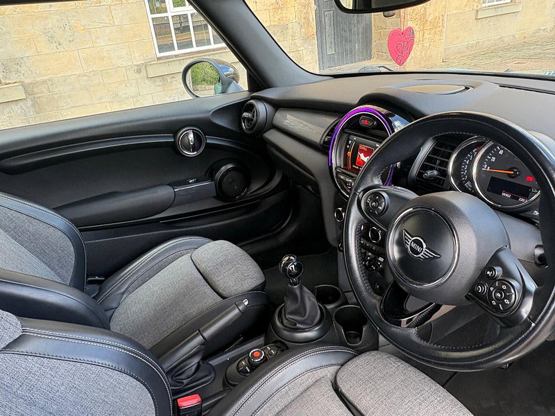 MINI Convertible 1.5 Cooper Euro 6 (s/s) 2dr
