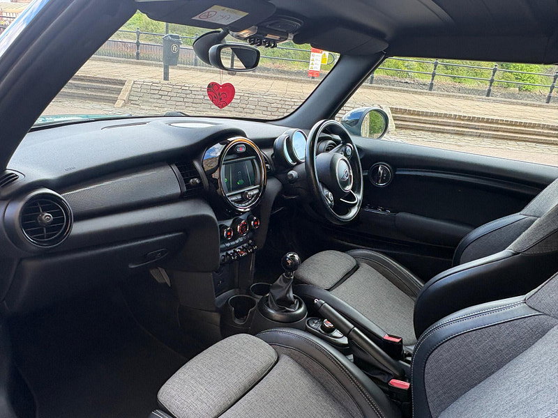 MINI Convertible 1.5 Cooper Euro 6 (s/s) 2dr