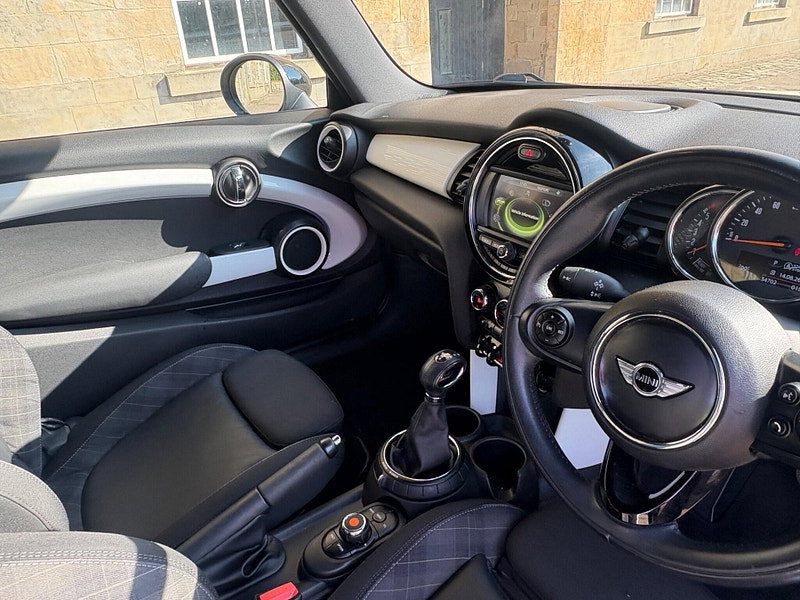 MINI Hatch 1.5 Cooper D Auto Euro 6 (s/s) 3dr