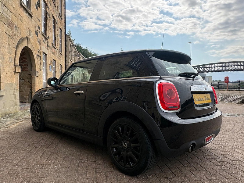 MINI Hatch 1.5 Cooper Euro 6 (s/s) 3dr