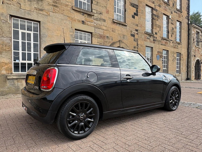 MINI Hatch 1.5 Cooper Euro 6 (s/s) 3dr