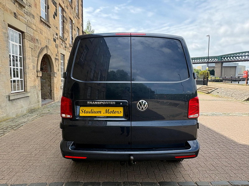 Volkswagen Transporter 2.0 TDI T28 Highline FWD SWB Euro 6 (s/s) 5dr