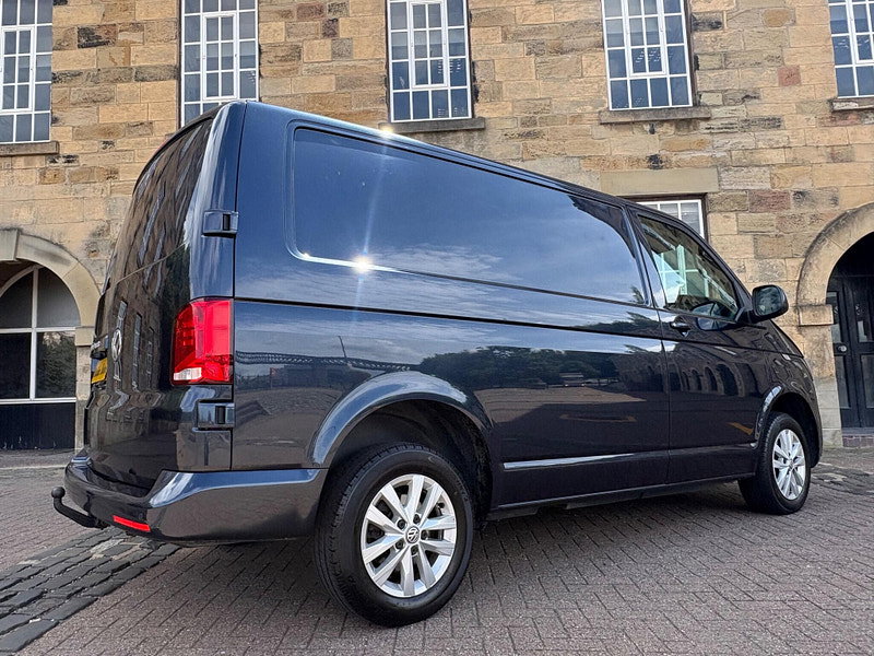 Volkswagen Transporter 2.0 TDI T28 Highline FWD SWB Euro 6 (s/s) 5dr